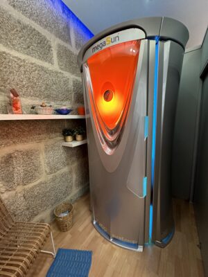 Solarium Vertical Megasun T200 Pure Energy  (50 tubos 180 w)