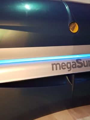 Solarium Horizontal Megasun 4000 Super Power (40 Tubos+3 Faciales)