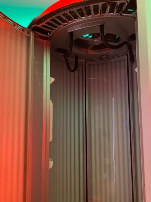 Solarium Vertical Hapro Luxura V10 XL High Intensive