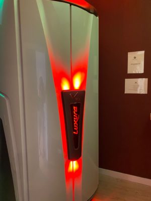 Solarium Vertical Hapro Luxura V10 XL High Intensive